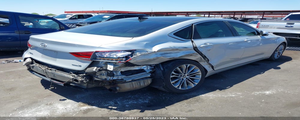 KMHGN4JE9FU044710 2015 HYUNDAI GENESIS photo no. 4
