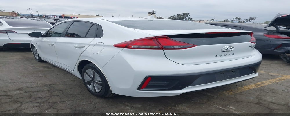 KMHC65LC5LU233816 2020 HYUNDAI IONIQ HYBRID photo no. 3