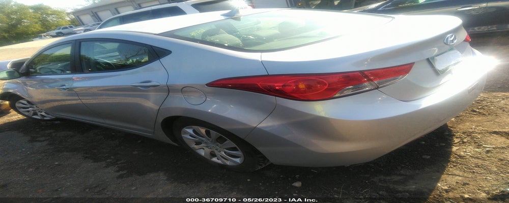 5NPDH4AE6DH152885 2013 HYUNDAI ELANTRA photo no. 3