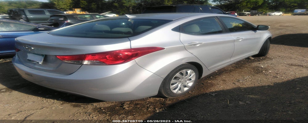 5NPDH4AE6DH152885 2013 HYUNDAI ELANTRA photo no. 4