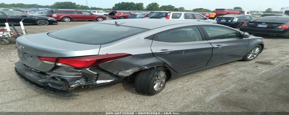 KMHDH4AE1FU354795 2015 HYUNDAI ELANTRA photo no. 4