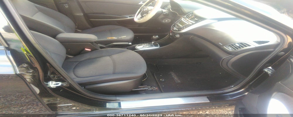 KMHCU5AE5DU103319 2013 HYUNDAI ACCENT photo no. 5