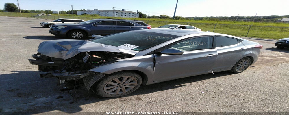 5NPDH4AE9FH602144 2015 HYUNDAI ELANTRA photo no. 2