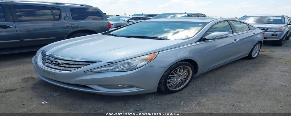 5NPEC4AB8BH202918 2011 HYUNDAI SONATA photo no. 2