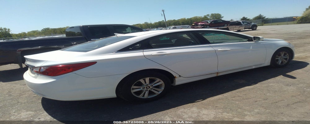 5NPEB4AC3BH070615 2011 HYUNDAI SONATA photo no. 4