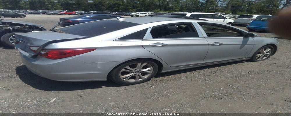 5NPEC4AC2BH229346 2011 HYUNDAI SONATA photo no. 4