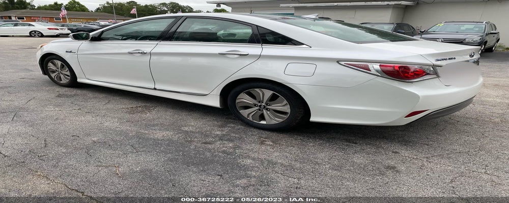 KMHEC4A41E104385  2014 Hyundai Sonata photo no. 3