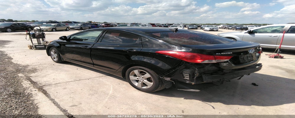 KMHDH4AE5DU755215 2013 HYUNDAI ELANTRA photo no. 3