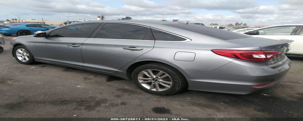 5NPE24AF3FH014268 2015 HYUNDAI SONATA photo no. 3