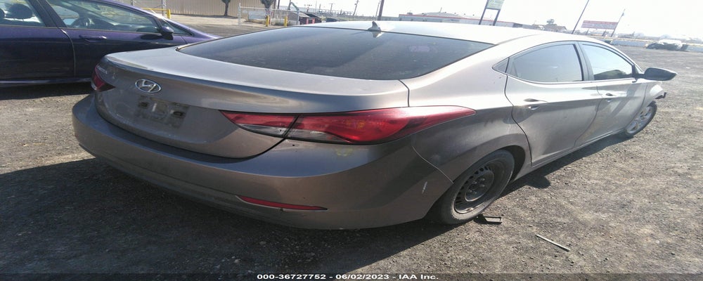 5NPDH4AE7FH628564 2015 HYUNDAI ELANTRA photo no. 4