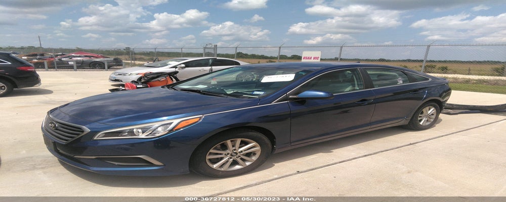 5NPE24AF4HH532957 2017 HYUNDAI SONATA photo no. 2