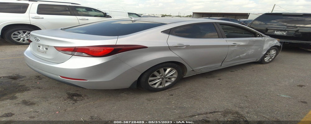 KMHDH4AE2FU260764 2015 HYUNDAI ELANTRA photo no. 4
