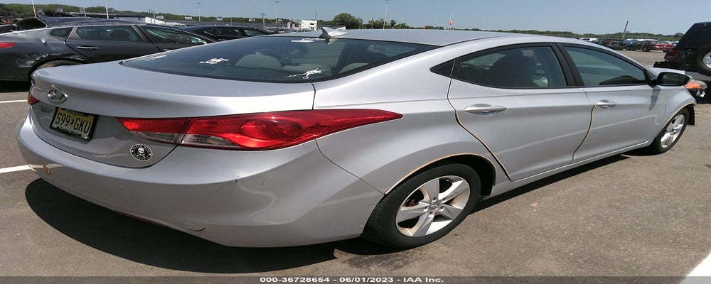 5NPDH4AE2DH452293 2013 HYUNDAI ELANTRA photo no. 4