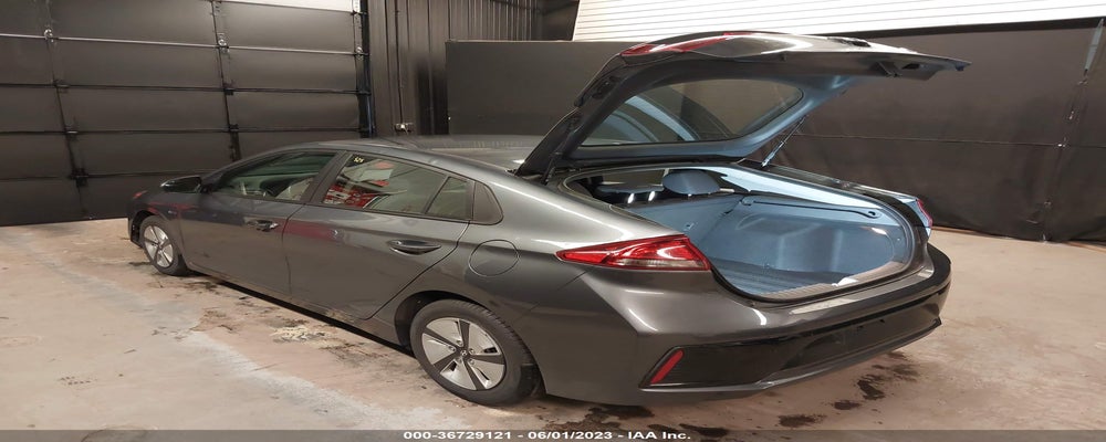 KMHC65LC4JU064725 2018 HYUNDAI IONIQ HYBRID photo no. 3