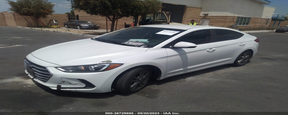 5NPD84LFXHH168051 2017 HYUNDAI ELANTRA photo no. 2