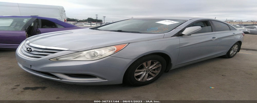 5NPEB4AC2BH276010 2011 HYUNDAI SONATA photo no. 2