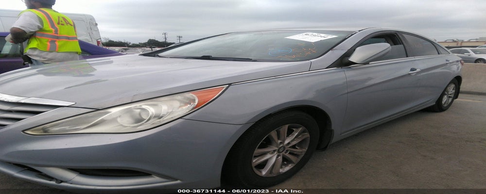 5NPEB4AC2BH276010 2011 HYUNDAI SONATA photo no. 6