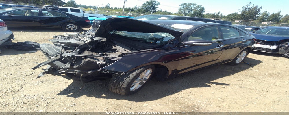 5NPEC4AC6BH064451 2011 HYUNDAI SONATA photo no. 2