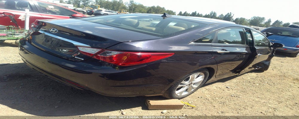 5NPEC4AC6BH064451 2011 HYUNDAI SONATA photo no. 4