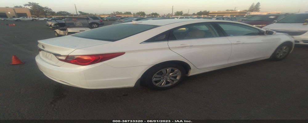 5NPEB4AC9BH168192 2011 HYUNDAI SONATA photo no. 4