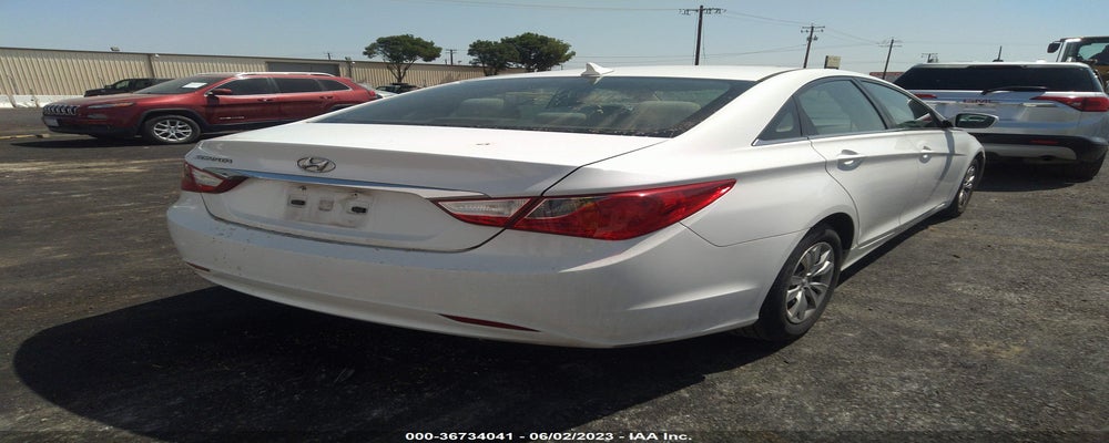 5NPEB4AC4BH235894 2011 HYUNDAI SONATA photo no. 4