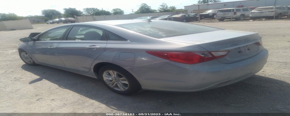 5NPEB4AC5BH103498 2011 HYUNDAI SONATA photo no. 3