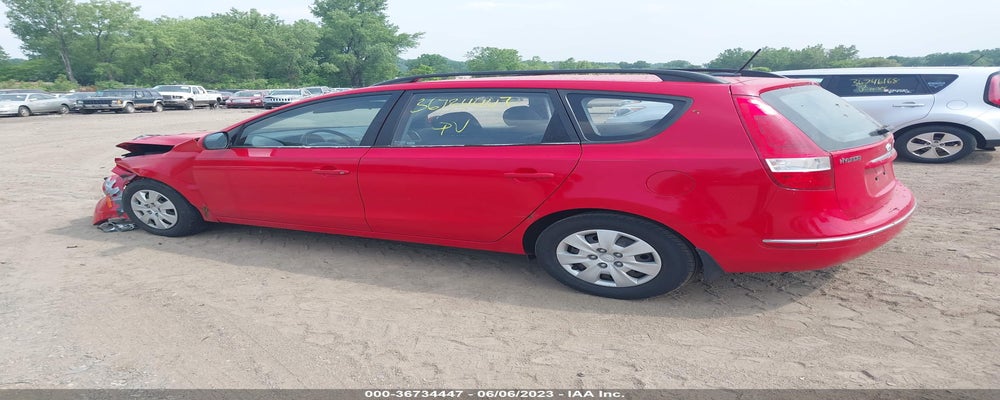 KMHDC8AE4AU082774 2010 HYUNDAI ELANTRA TOURING photo no. 3