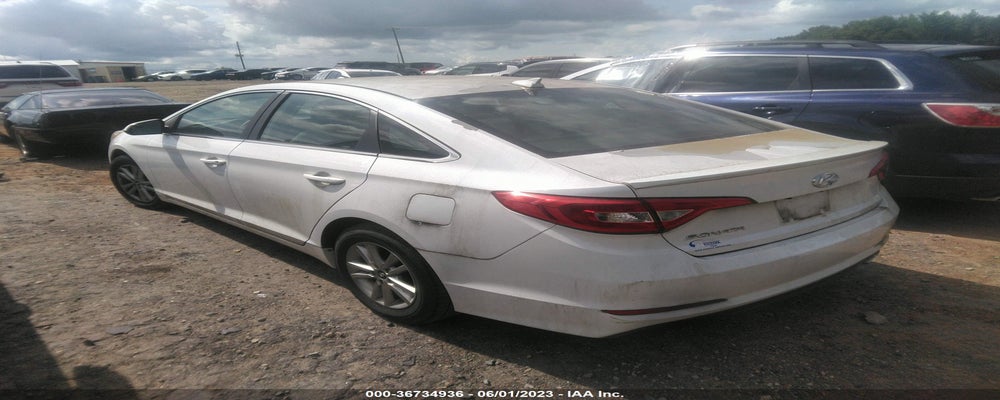 5NPE24AF5FH066811 2015 HYUNDAI SONATA photo no. 3
