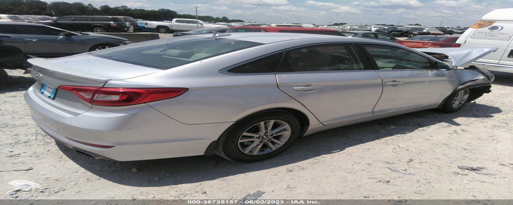 5NPE24AF6FH212875 2015 HYUNDAI SONATA photo no. 4