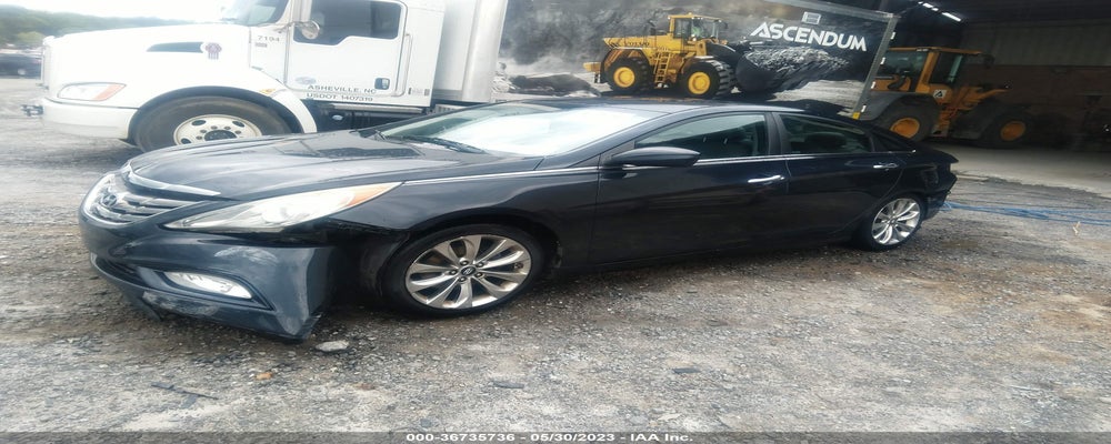 5NPEC4AC2BH065192 2011 HYUNDAI SONATA photo no. 2
