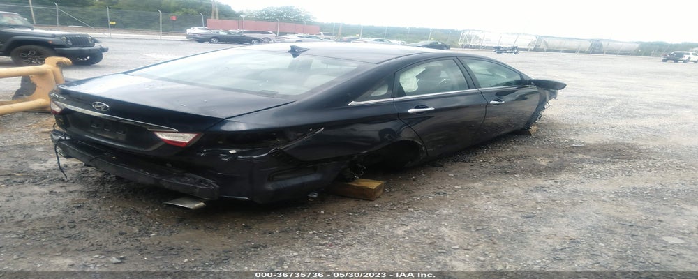 5NPEC4AC2BH065192 2011 HYUNDAI SONATA photo no. 4