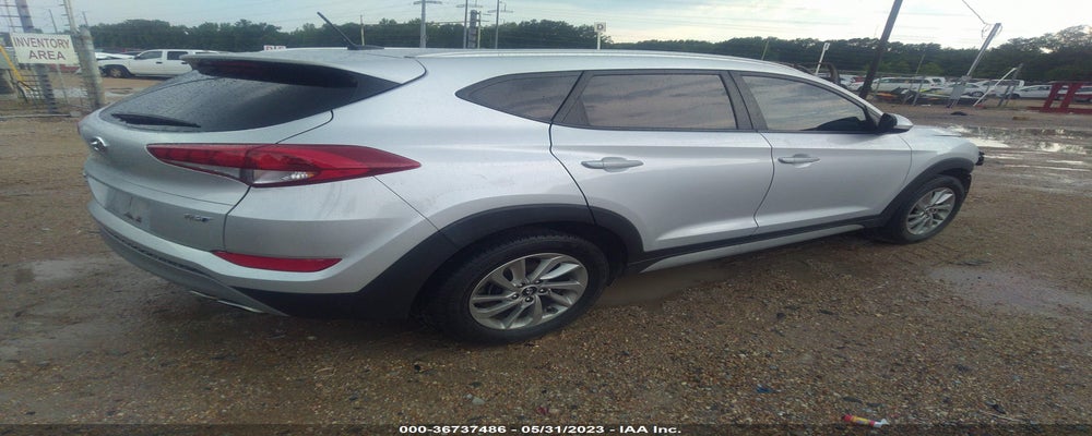 KM8J33A2XHU549301 2017 HYUNDAI TUCSON photo no. 4