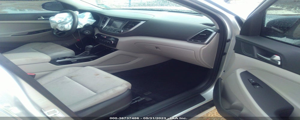 KM8J33A2XHU549301 2017 HYUNDAI TUCSON photo no. 5