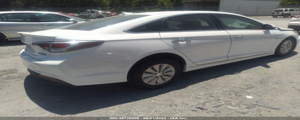 KMHE24L39HA071311 2017 HYUNDAI SONATA HYBRID photo no. 4