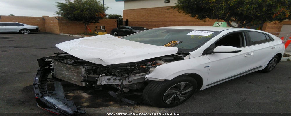 KMHC75LC7KU111681 2019 HYUNDAI IONIQ HYBRID photo no. 2