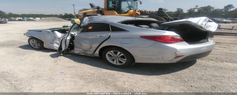 5NPEB4AC6EH811568 2014 HYUNDAI SONATA photo no. 3