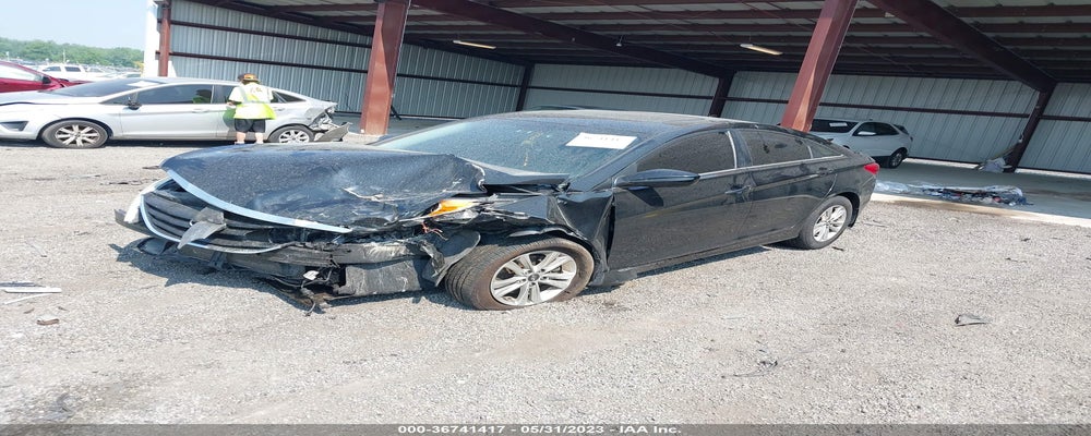 5NPEB4AC1CH468827 2012 HYUNDAI SONATA photo no. 2