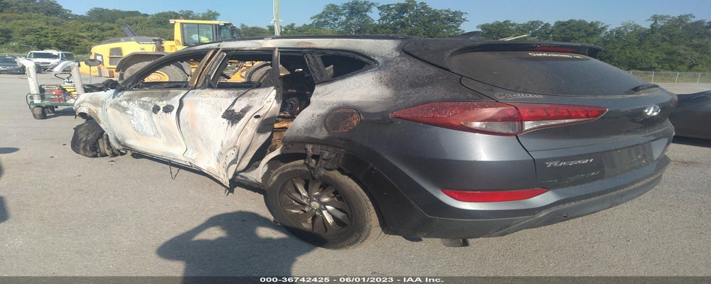 KM8J3CA4XJU745195 2018 HYUNDAI TUCSON photo no. 3