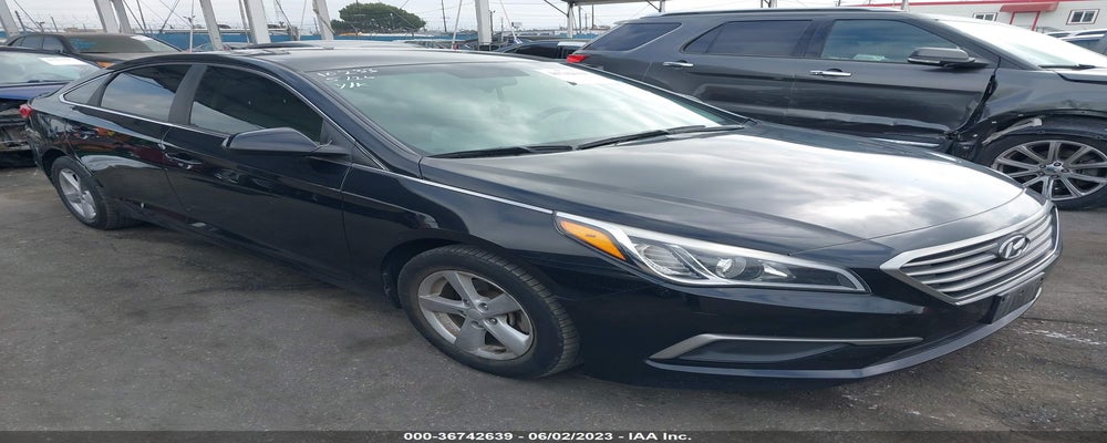 5NPE24AF2HH563057 2017 HYUNDAI SONATA photo no. 1