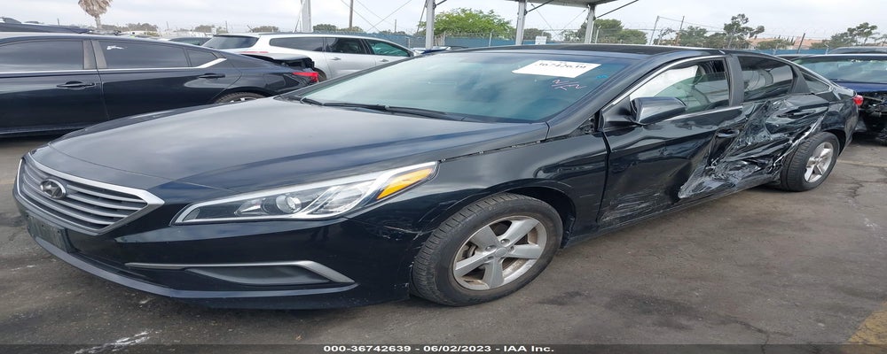 5NPE24AF2HH563057 2017 HYUNDAI SONATA photo no. 2