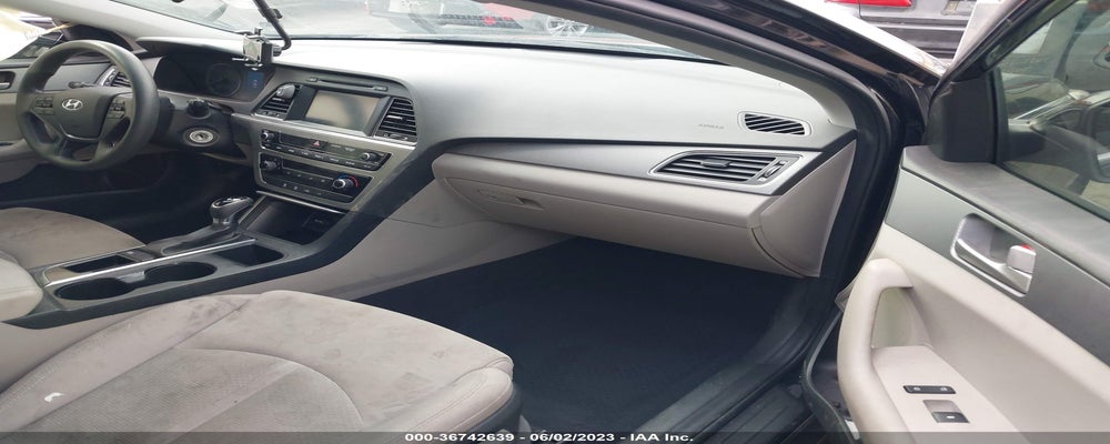 5NPE24AF2HH563057 2017 HYUNDAI SONATA photo no. 5