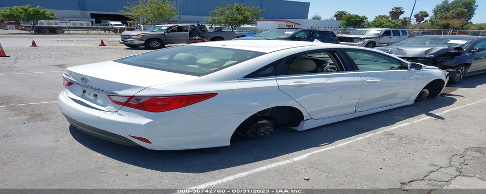 5NPEB4ACXEH924908 2014 HYUNDAI SONATA photo no. 4