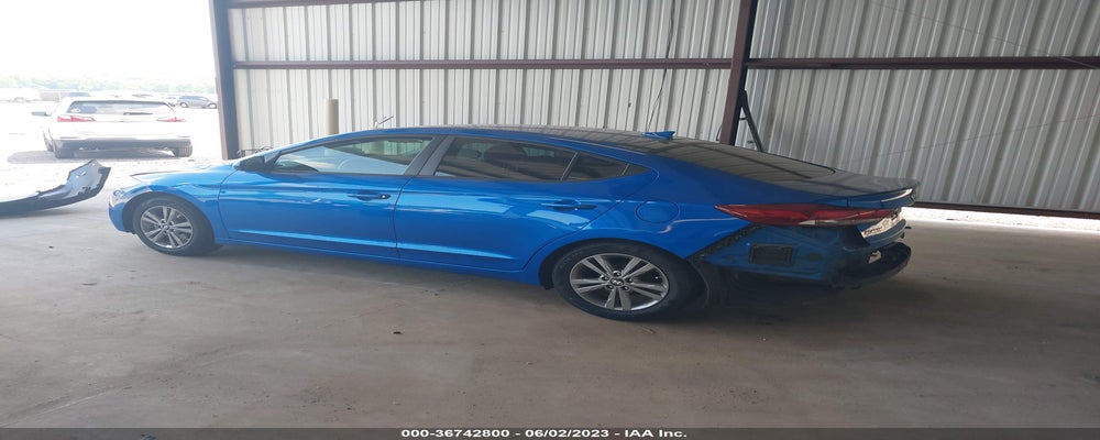 KMHD84LF3HU371574 2017 HYUNDAI ELANTRA photo no. 3