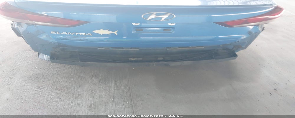 KMHD84LF3HU371574 2017 HYUNDAI ELANTRA photo no. 6