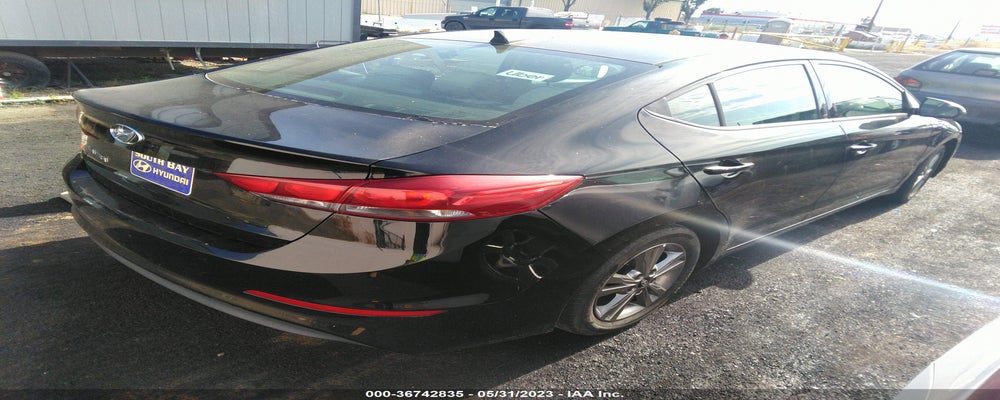 5NPD84LF8HH180957 2017 HYUNDAI ELANTRA photo no. 4