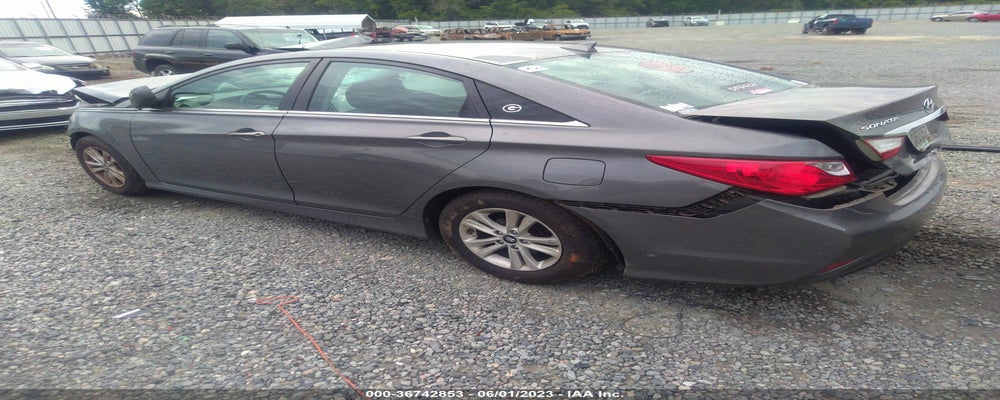 5NPEB4AC8EH840439 2014 HYUNDAI SONATA photo no. 3