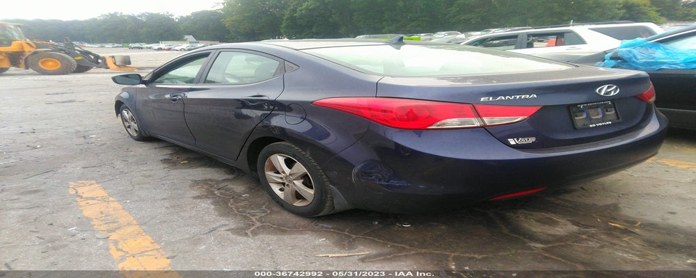 5NPDH4AE5DH402293 2013 HYUNDAI ELANTRA photo no. 3