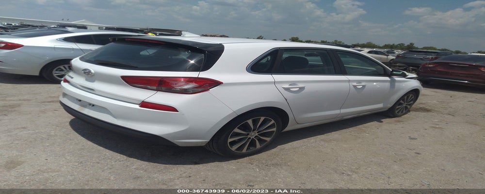 KMHH35LE2JU025549 2018 HYUNDAI ELANTRA GT photo no. 4