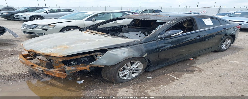 5NPEB4AC8EH897529 2014 HYUNDAI SONATA photo no. 2