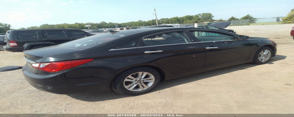 5NPEB4AC8BH204700 2011 HYUNDAI SONATA photo no. 4